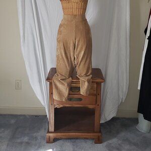 Classic High-Waist Corduroy Pants in Camel